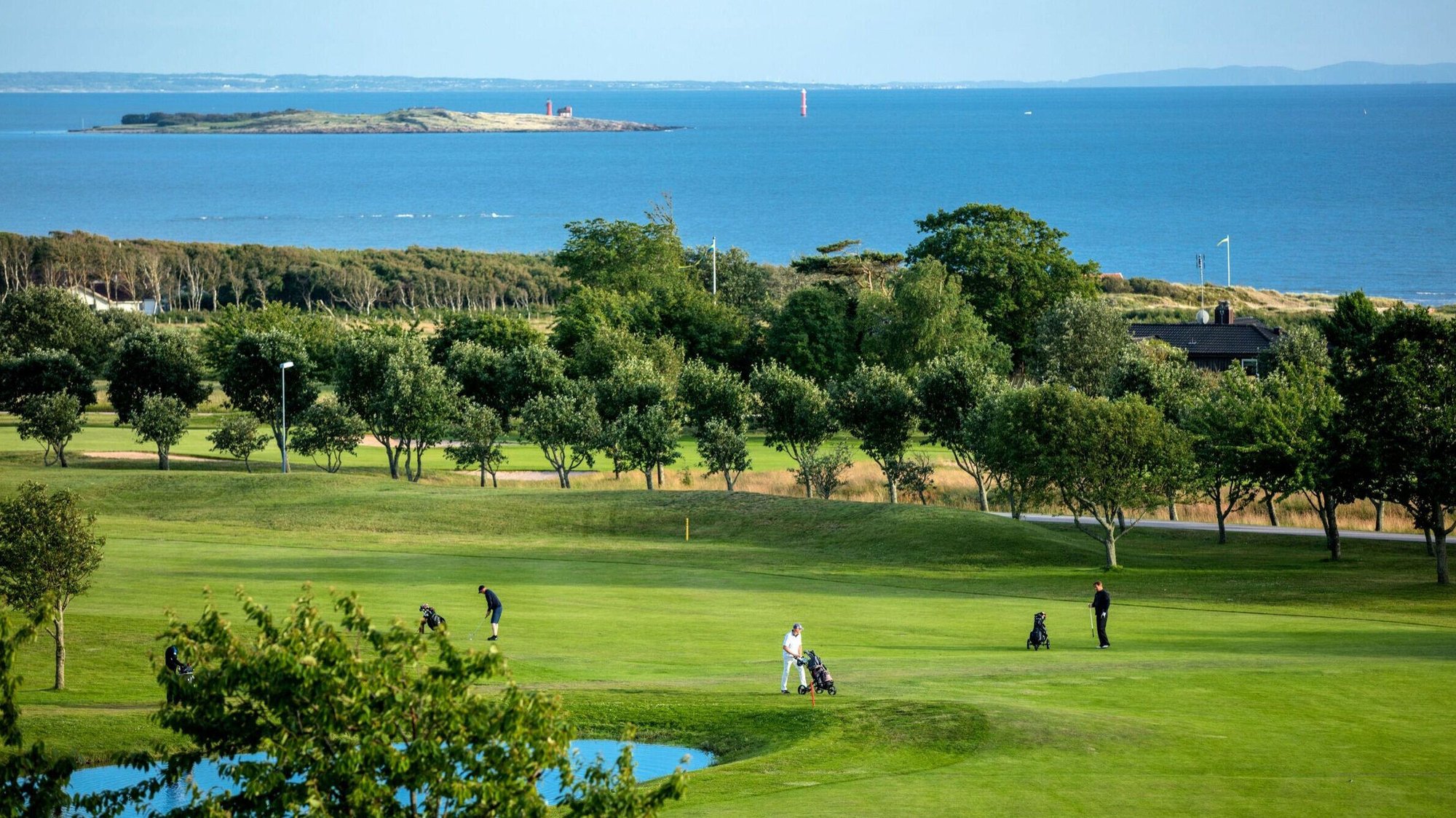vy över ett hål på ringenäs golfklubb